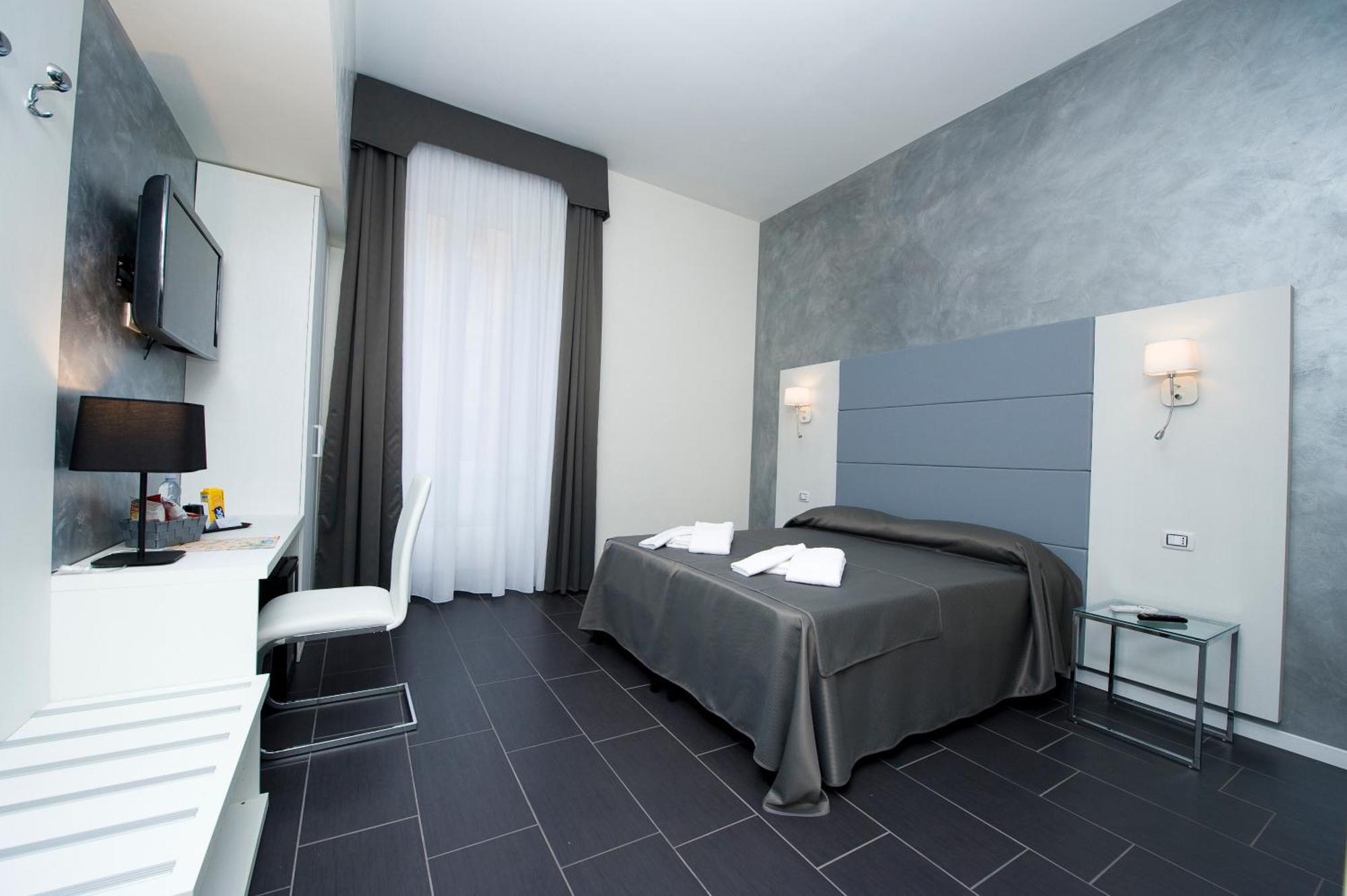 Grey&White Hotel Рим Стая снимка
