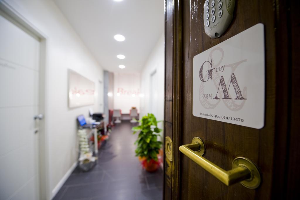 Grey&White Hotel Рим Екстериор снимка