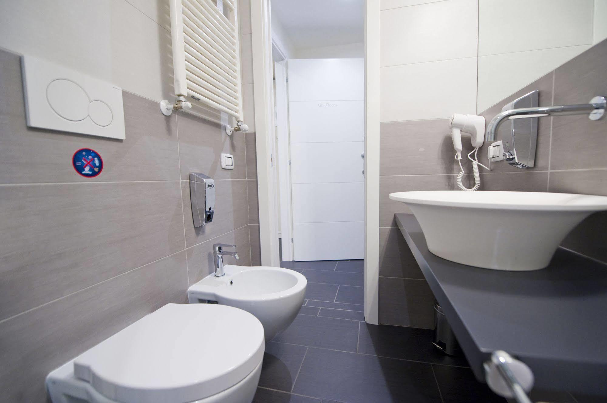 Grey&White Hotel Рим Екстериор снимка